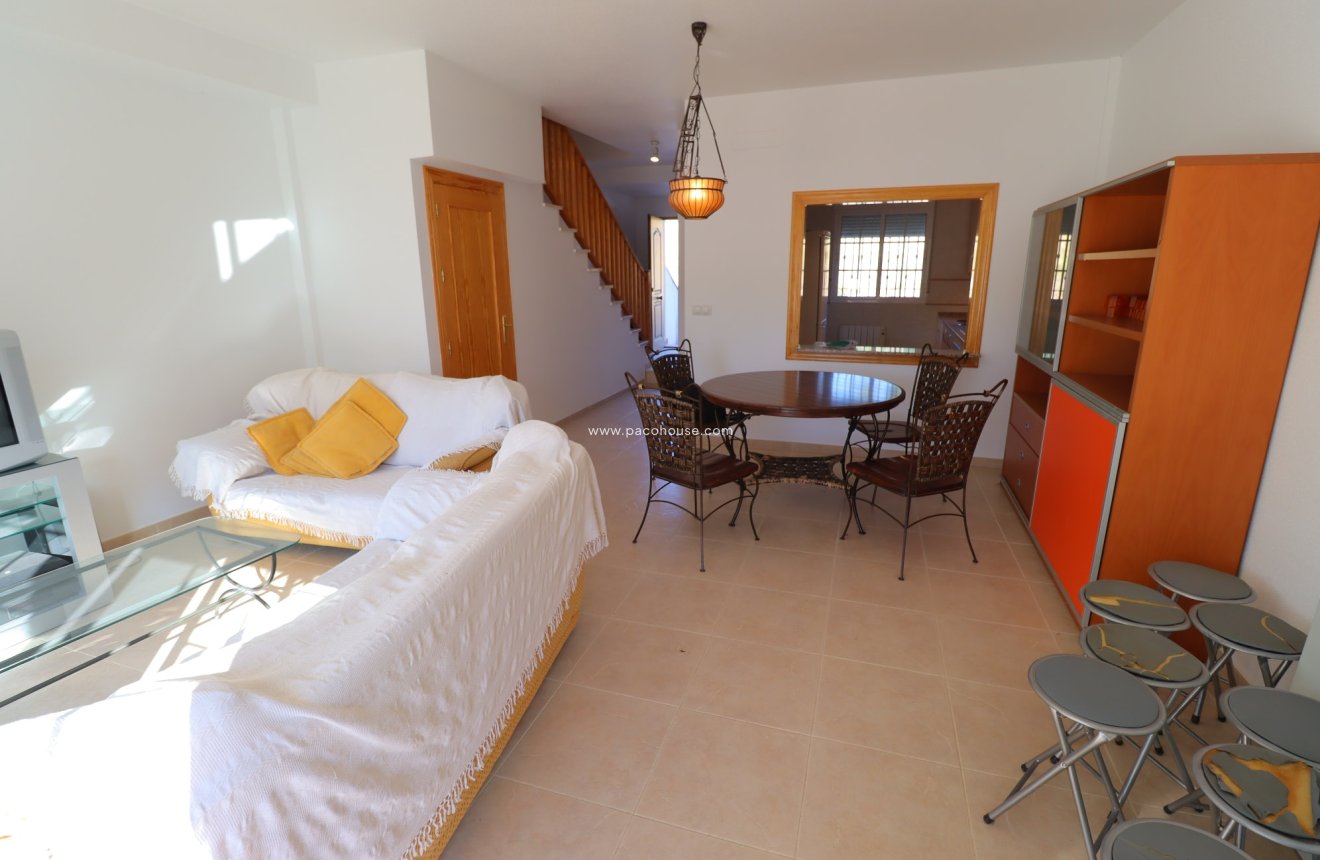Resale - Duplex -
La Parroquia