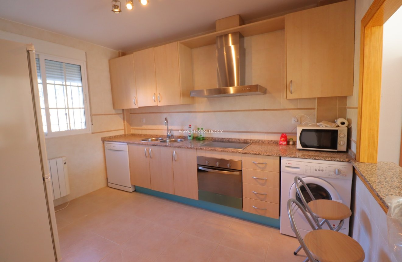 Resale - Duplex -
La Parroquia