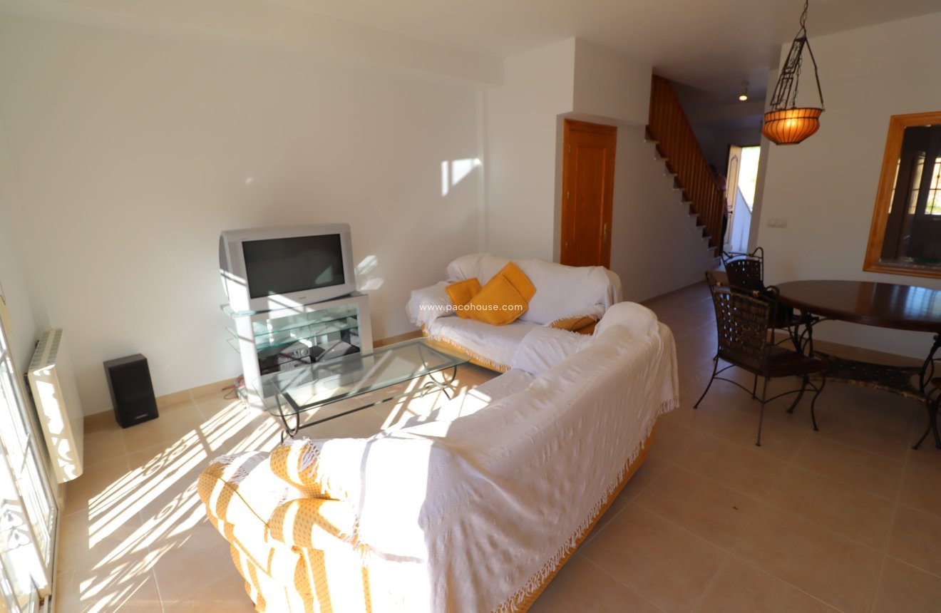 Resale - Duplex -
La Parroquia