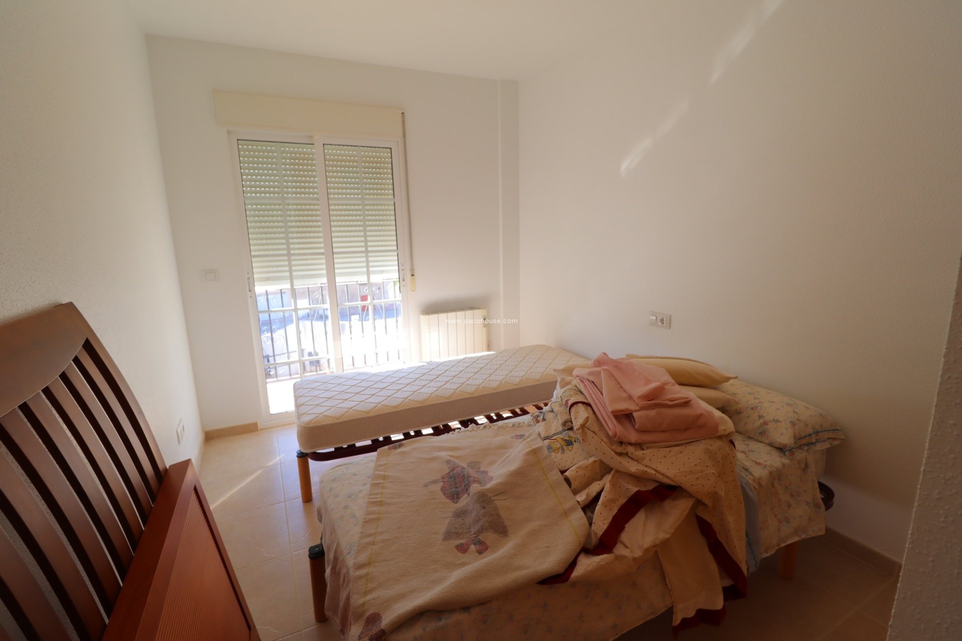 Resale - Duplex -
La Parroquia