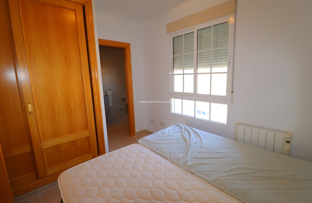 Resale - Duplex -
La Parroquia