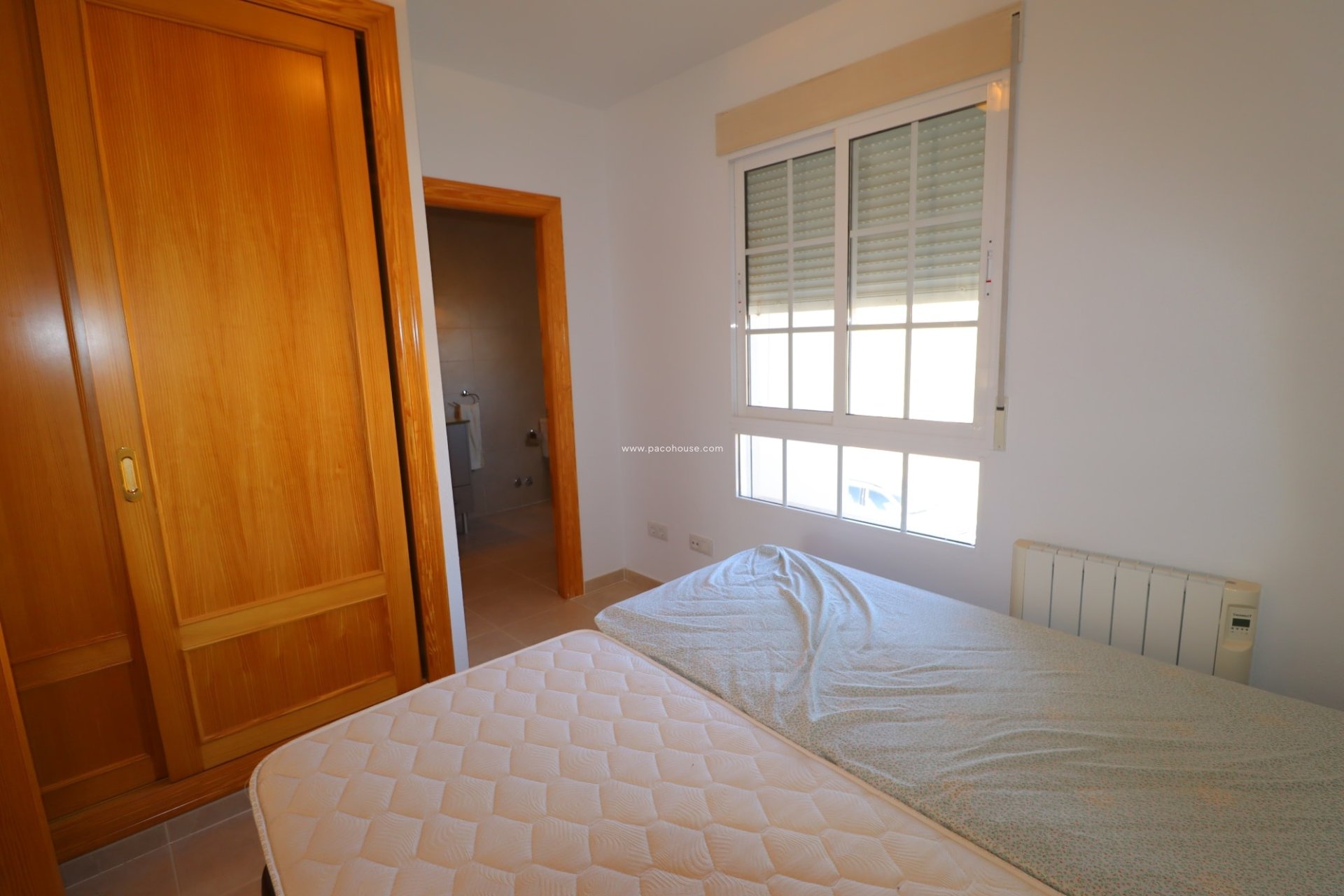 Resale - Duplex -
La Parroquia