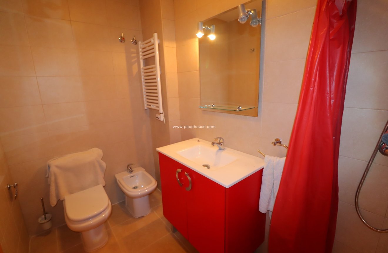 Resale - Duplex -
La Parroquia