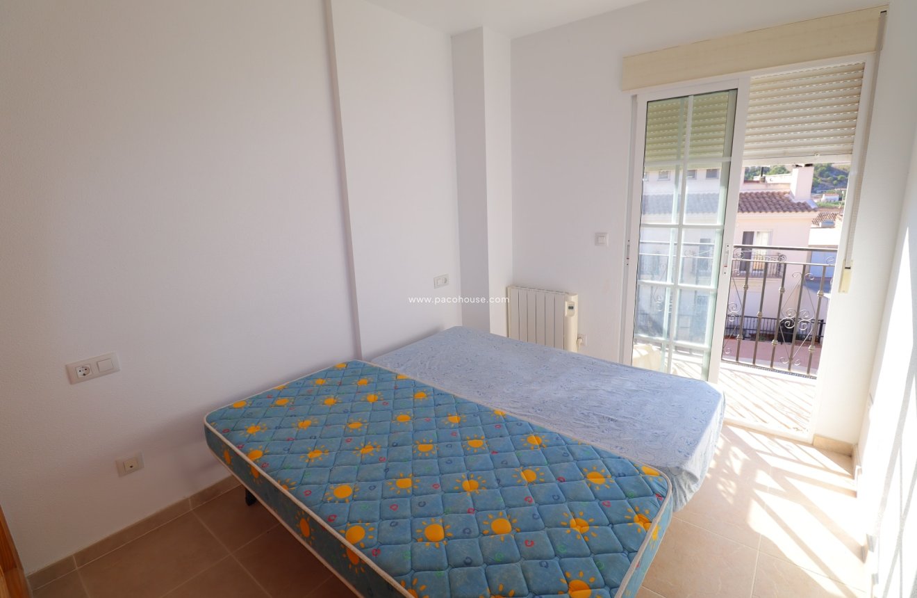 Resale - Duplex -
La Parroquia