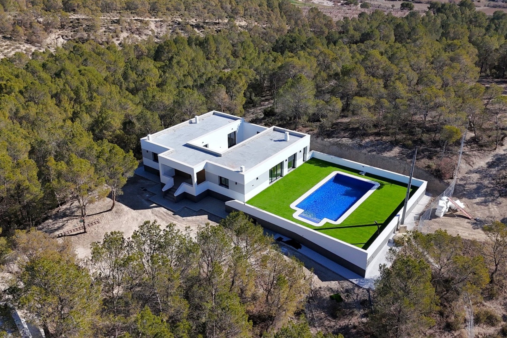 Resale - New Development -
La Parroquia