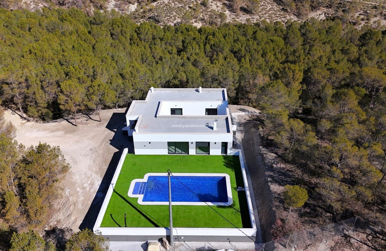 Resale - New Development -
La Parroquia