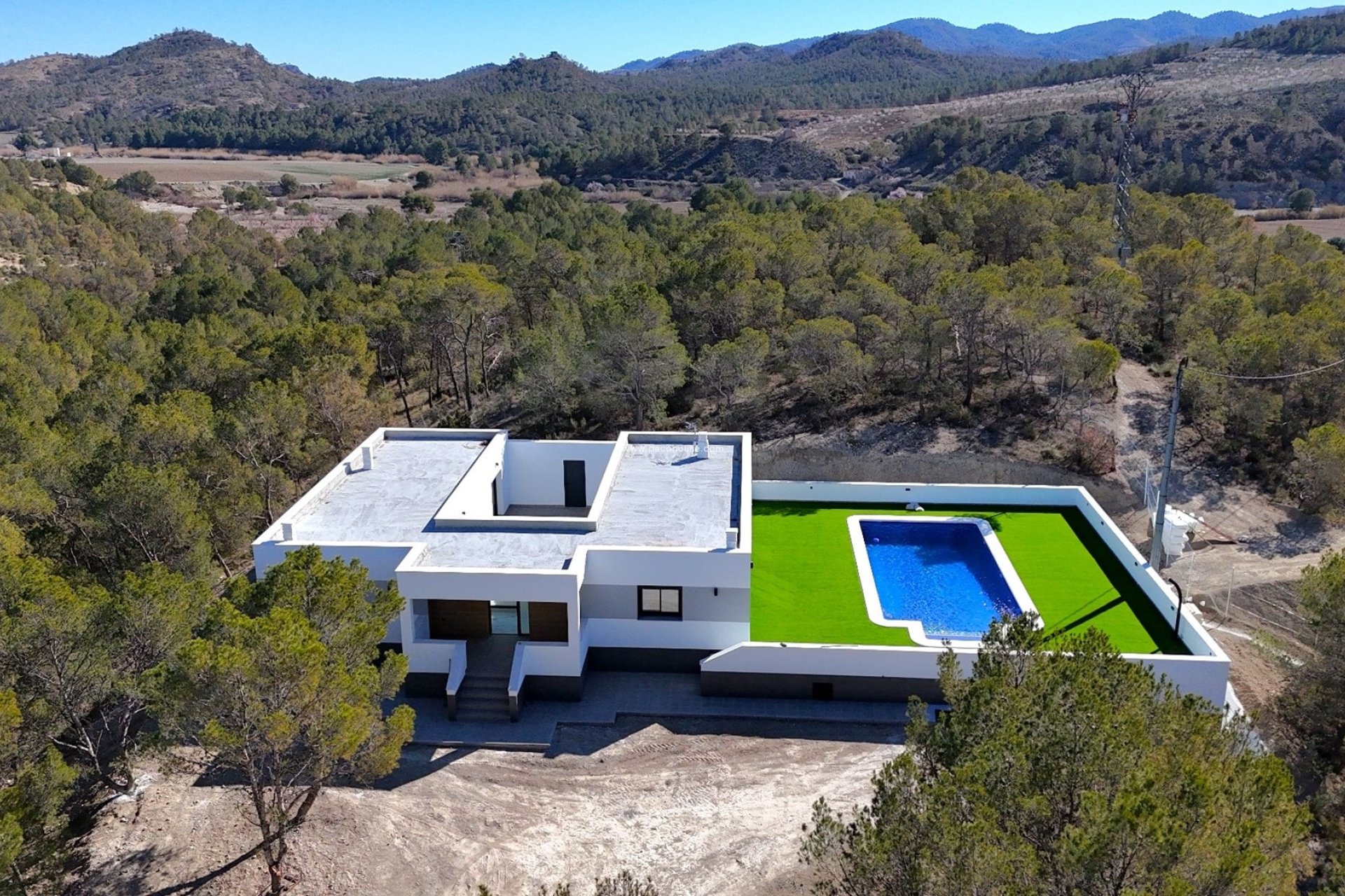 Resale - New Development -
La Parroquia