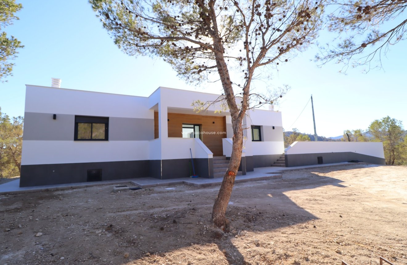 Resale - New Development -
La Parroquia