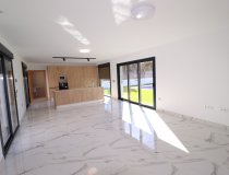 Resale - New Development -
La Parroquia