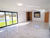 Resale - New Development -
La Parroquia