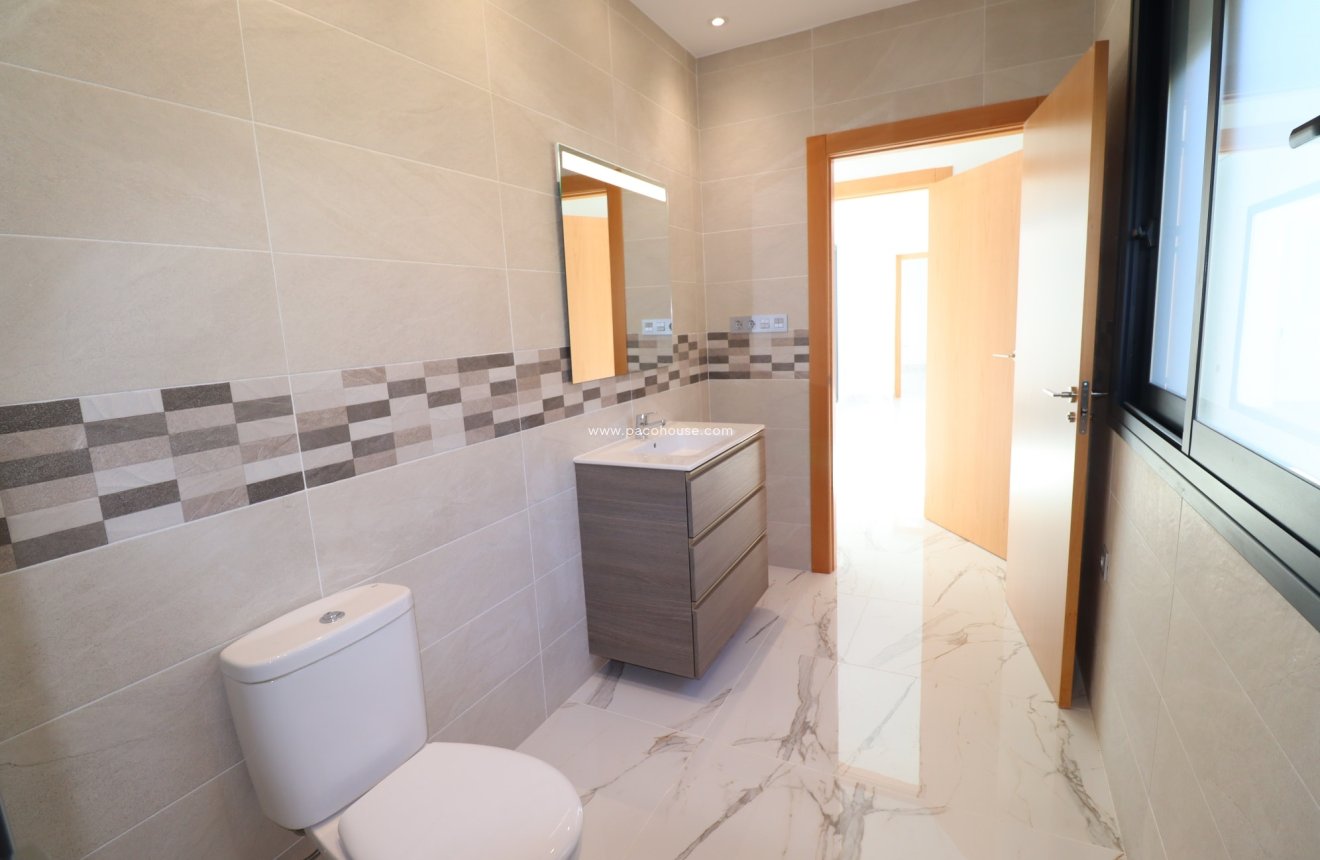 Resale - New Development -
La Parroquia