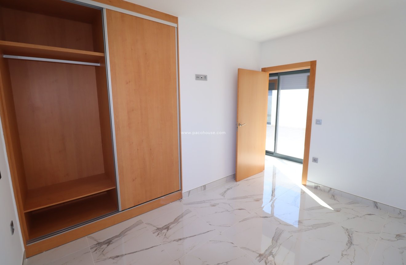 Resale - New Development -
La Parroquia