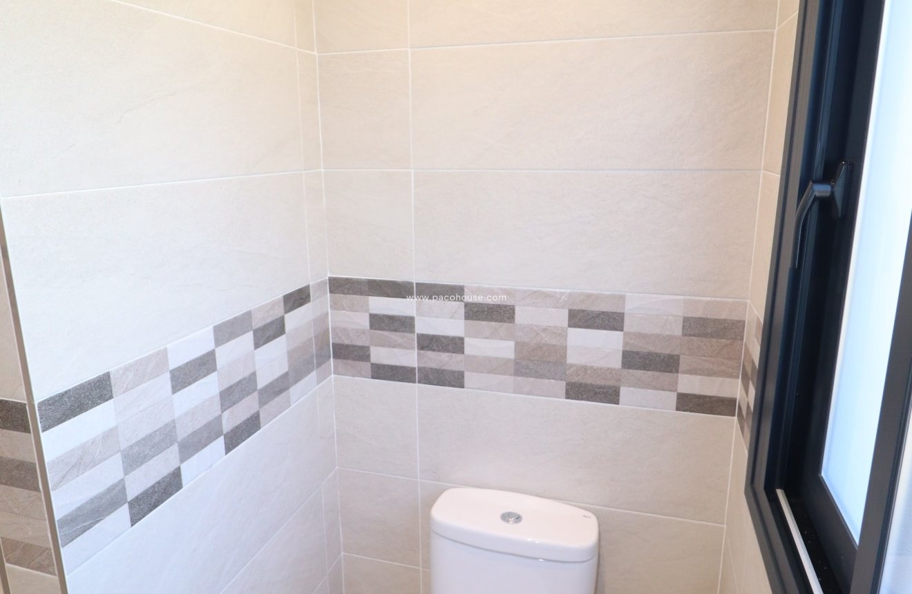 Resale - New Development -
La Parroquia