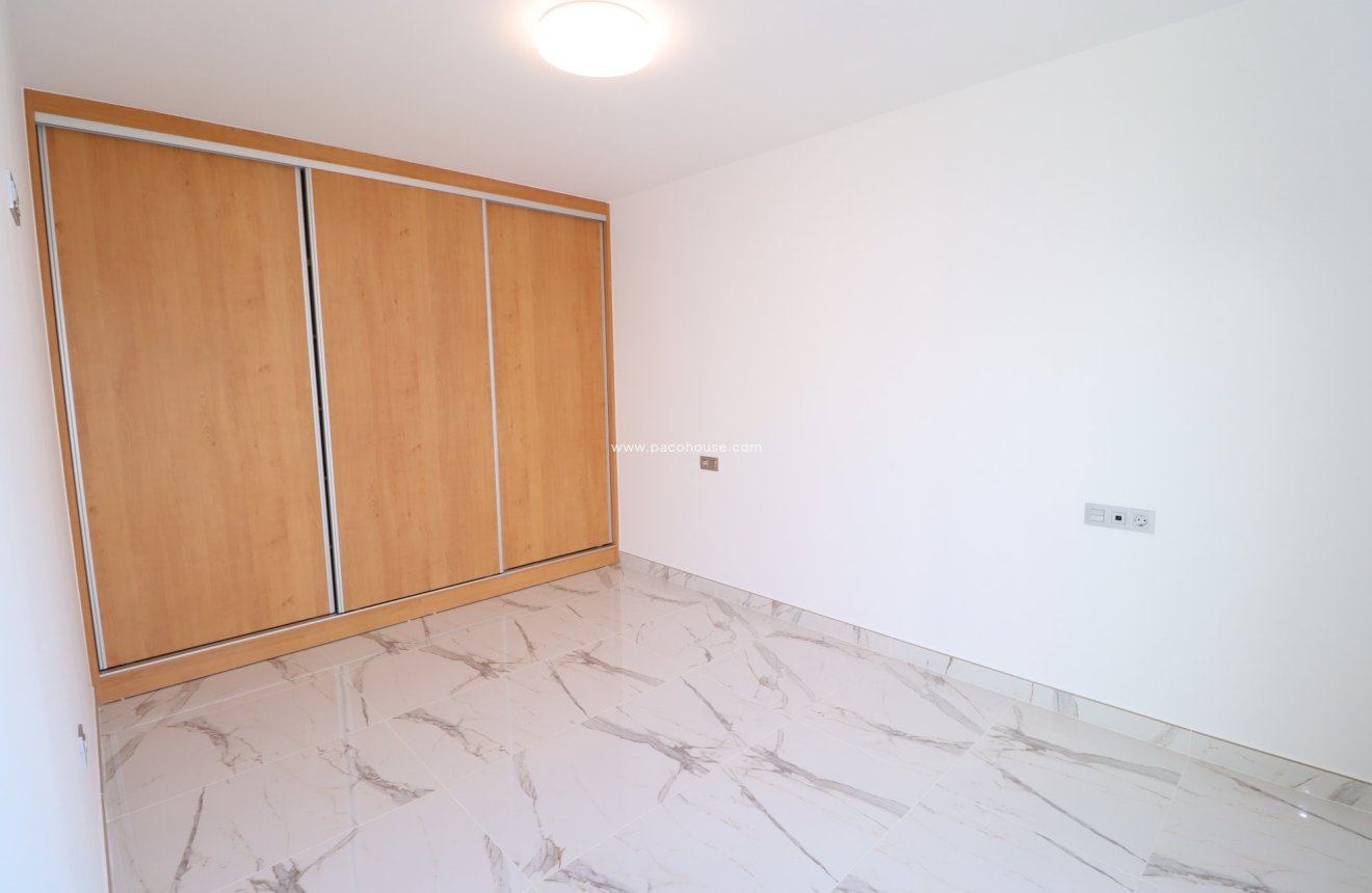 Resale - New Development -
La Parroquia