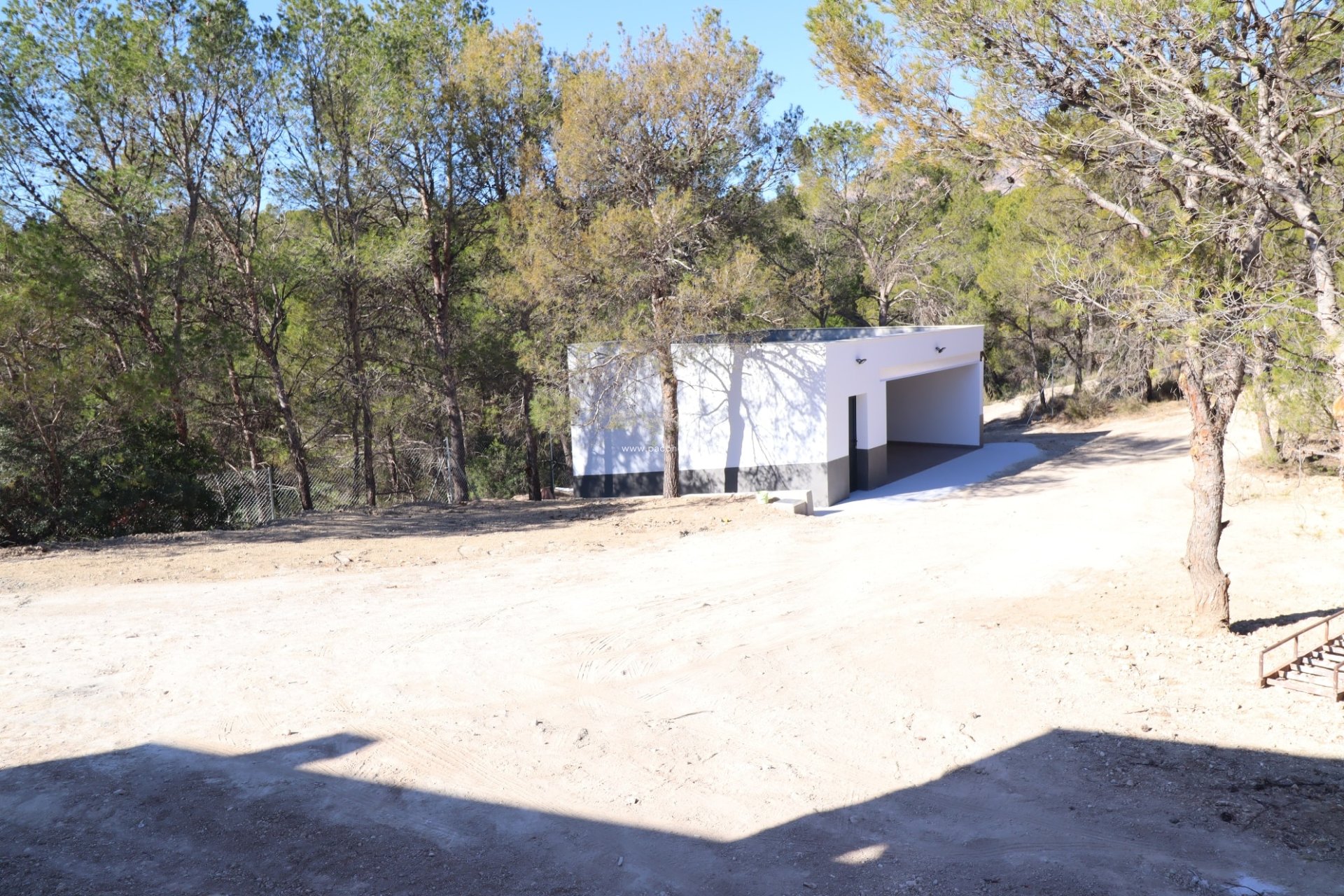 Resale - New Development -
La Parroquia