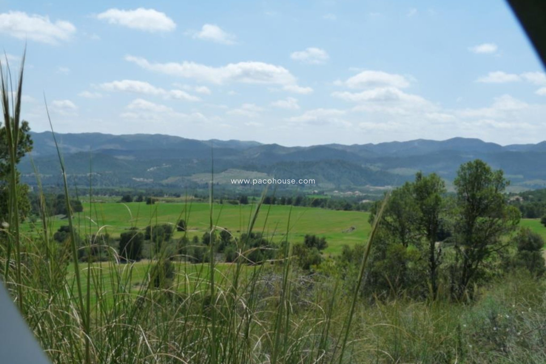 Resale - Plot / Land -
La Parroquia