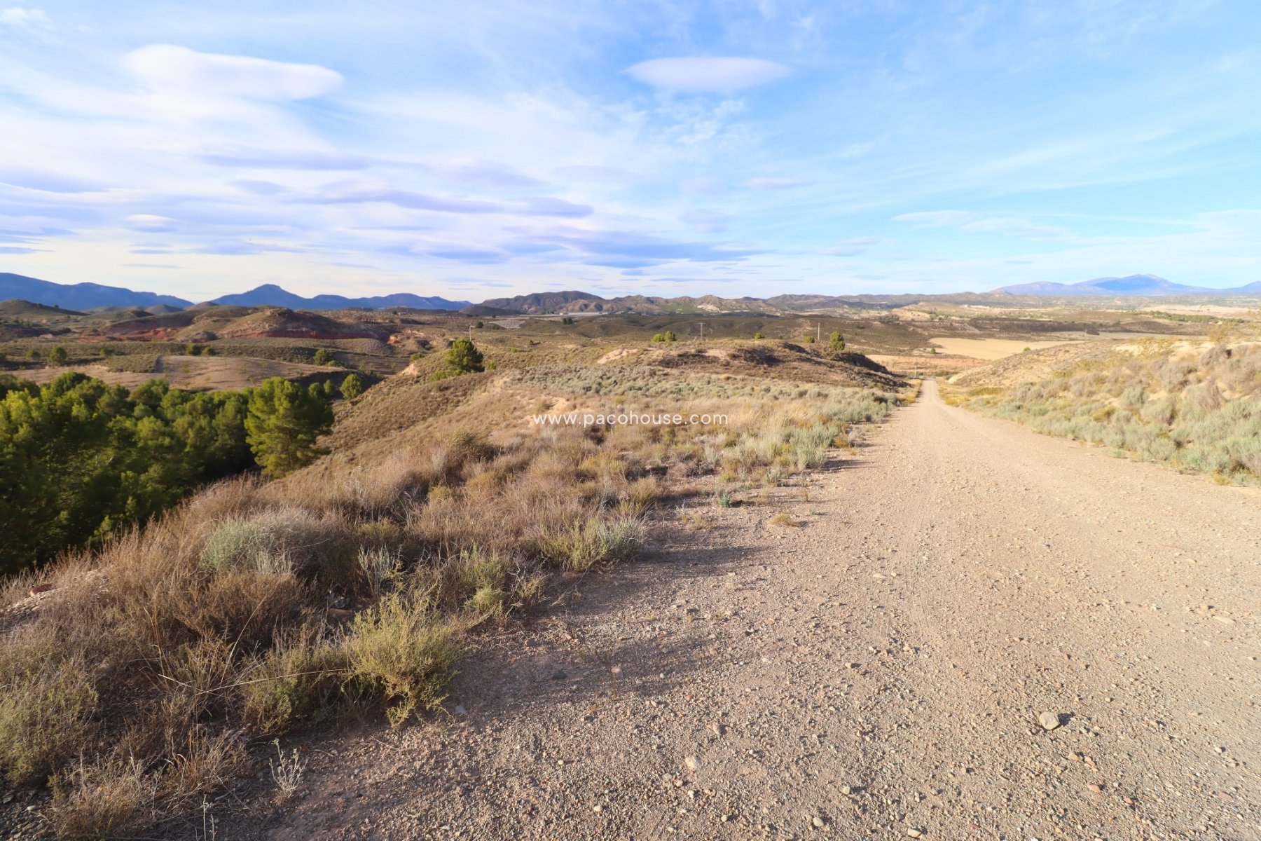 Resale - Plot / Land -
La Parroquia