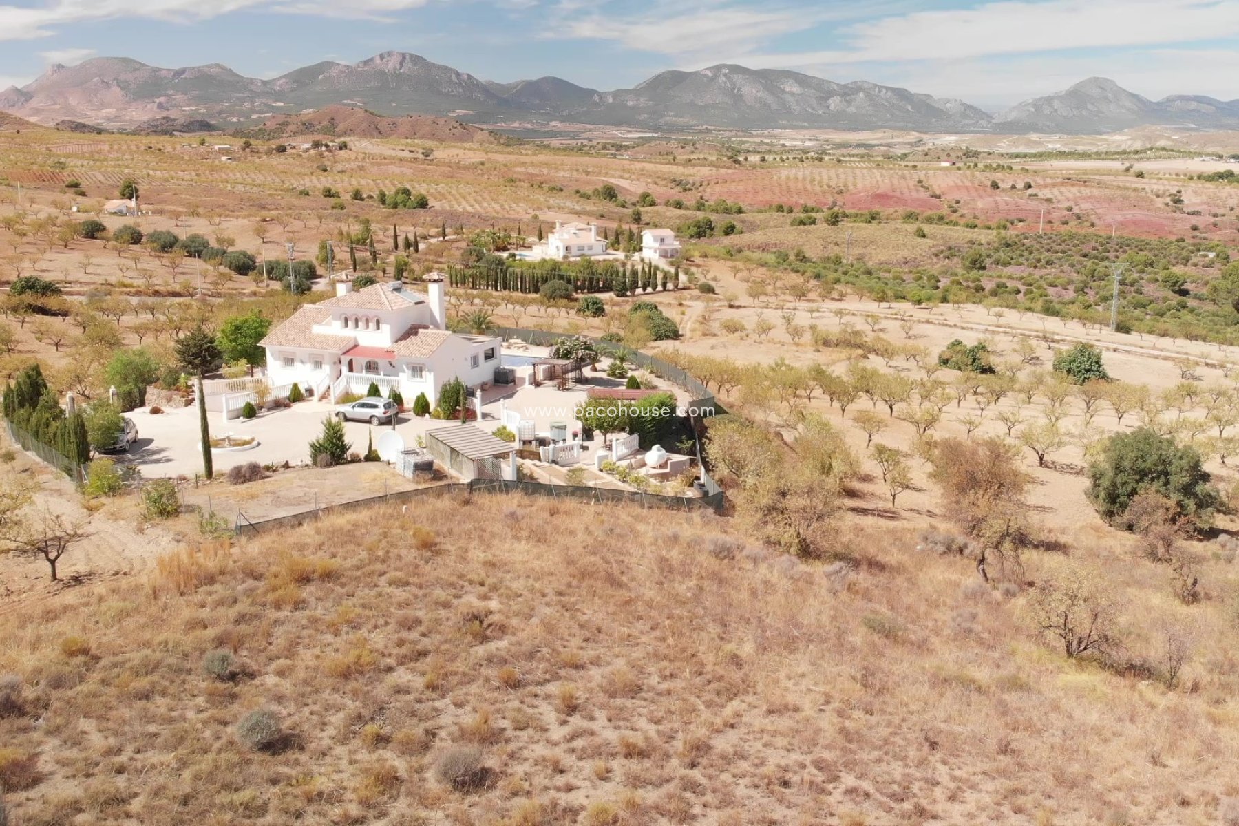 Resale - Plot / Land -
La Parroquia