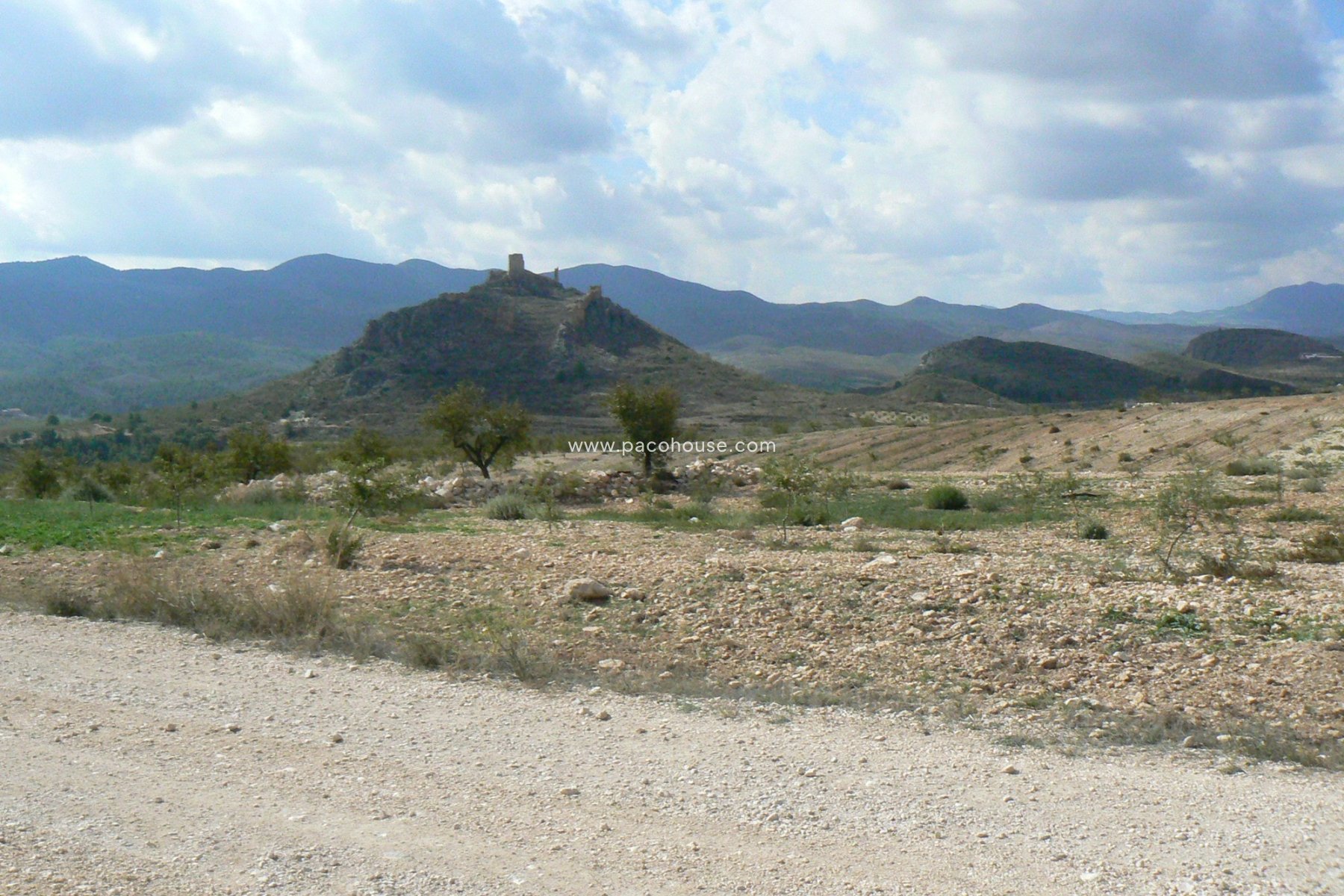 Resale - Plot / Land -
La Parroquia