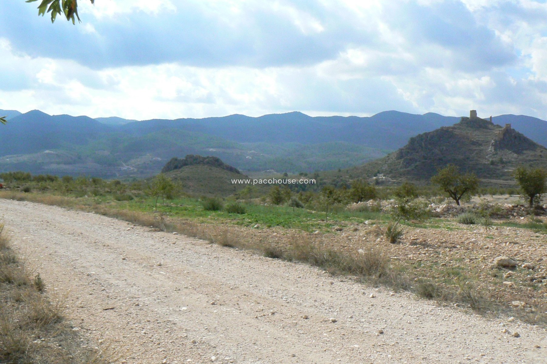 Resale - Plot / Land -
La Parroquia