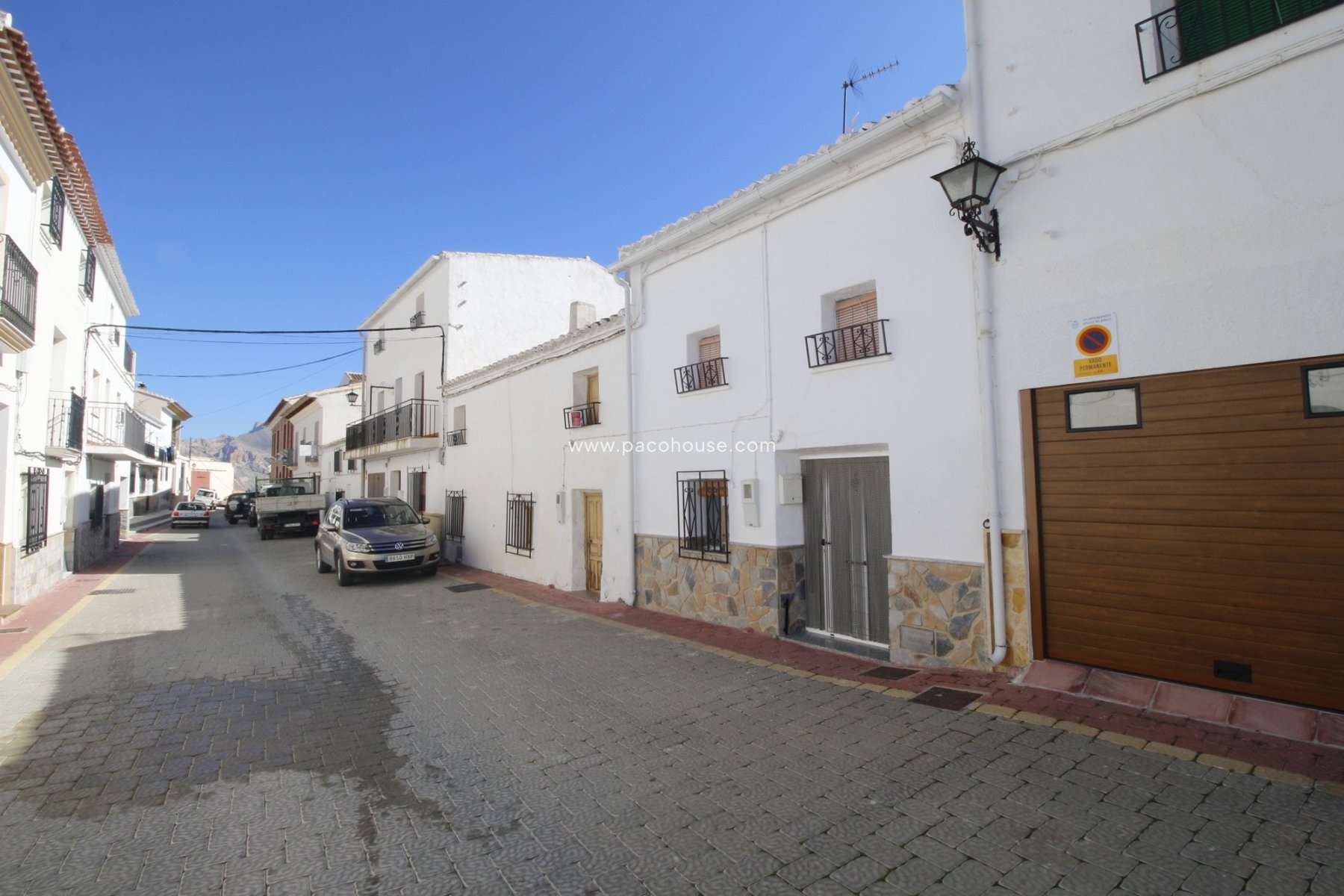 Resale - Town House -
Velez-Blanco