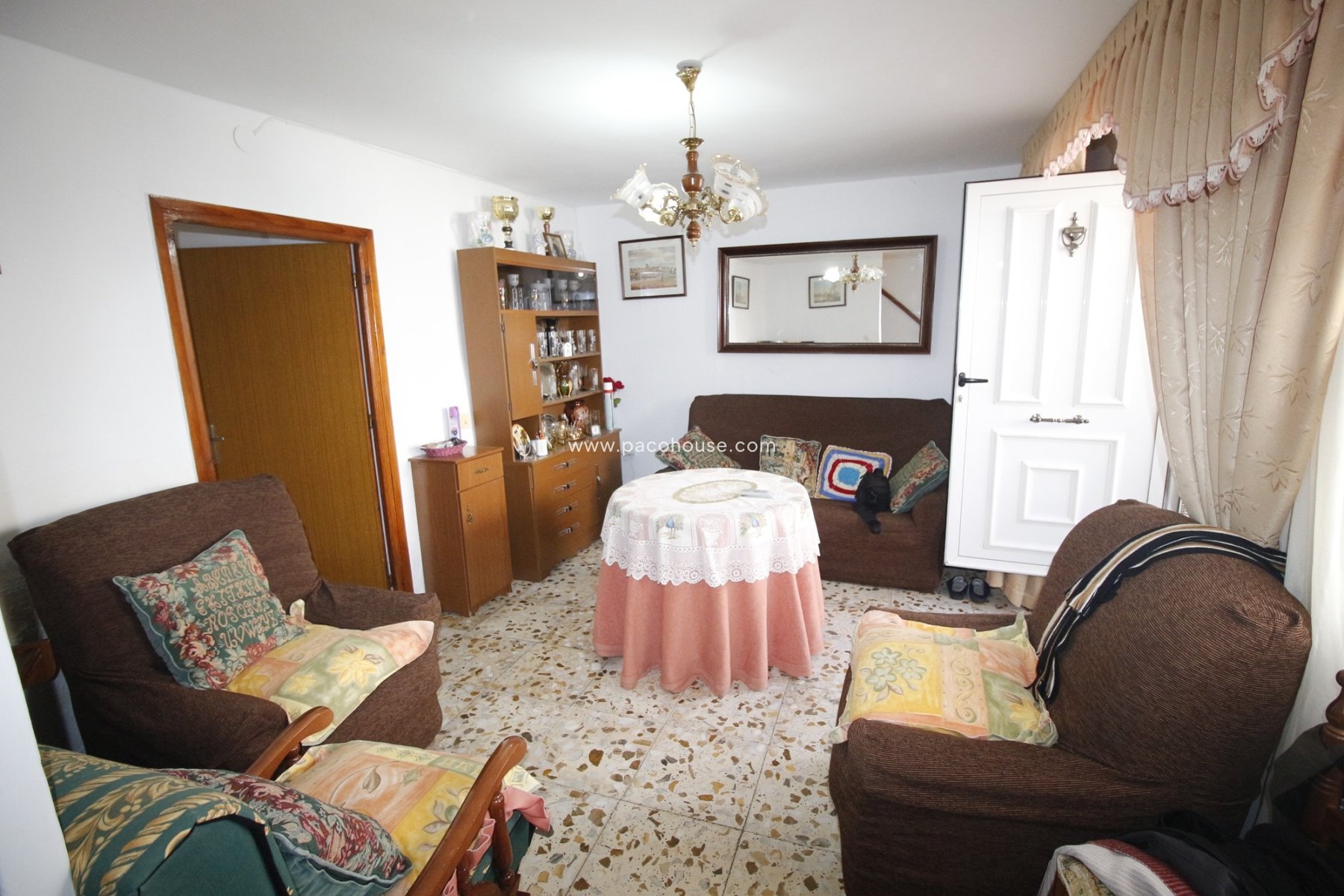 Resale - Town House -
Velez-Blanco