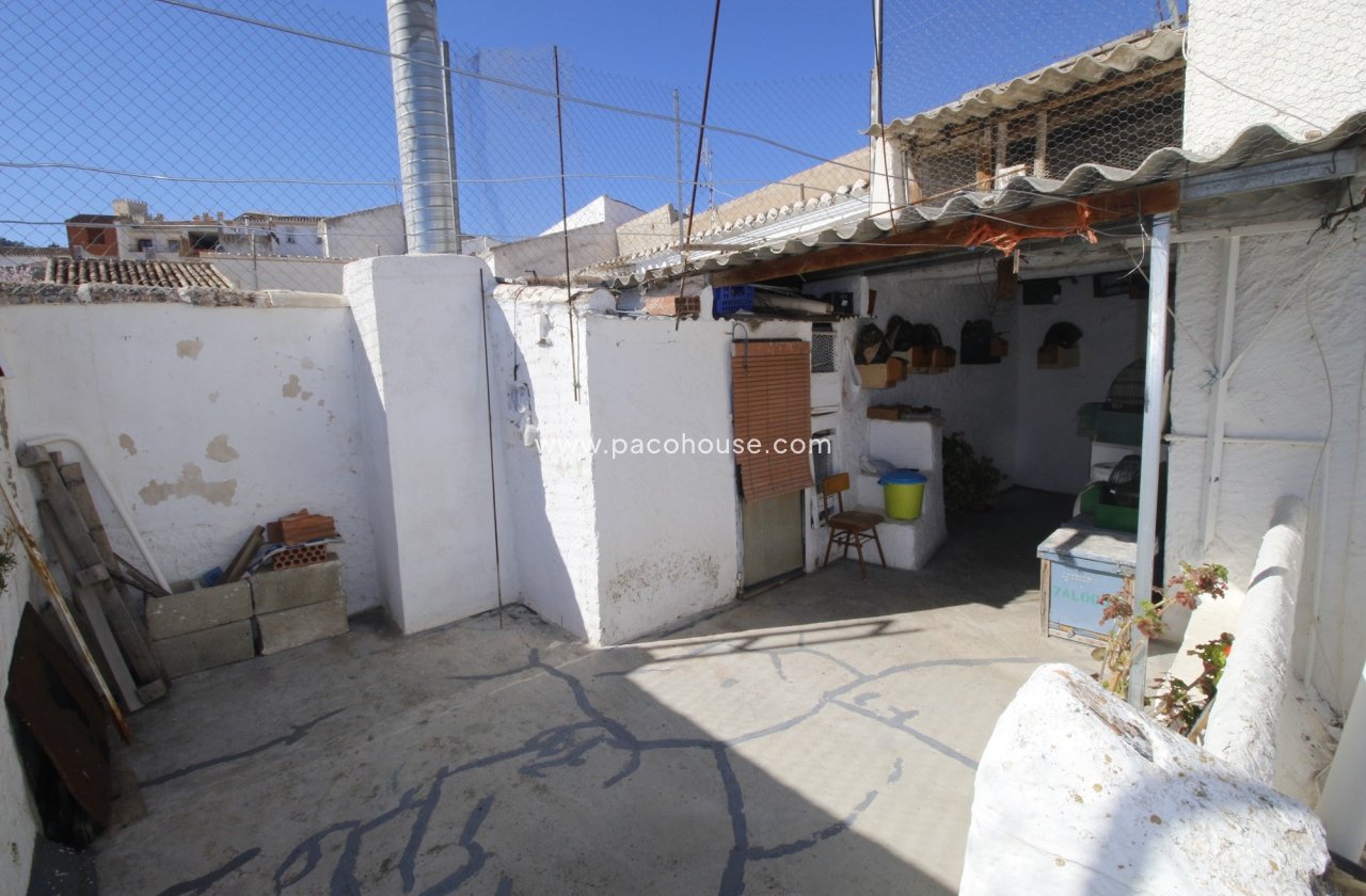 Resale - Town House -
Velez-Blanco