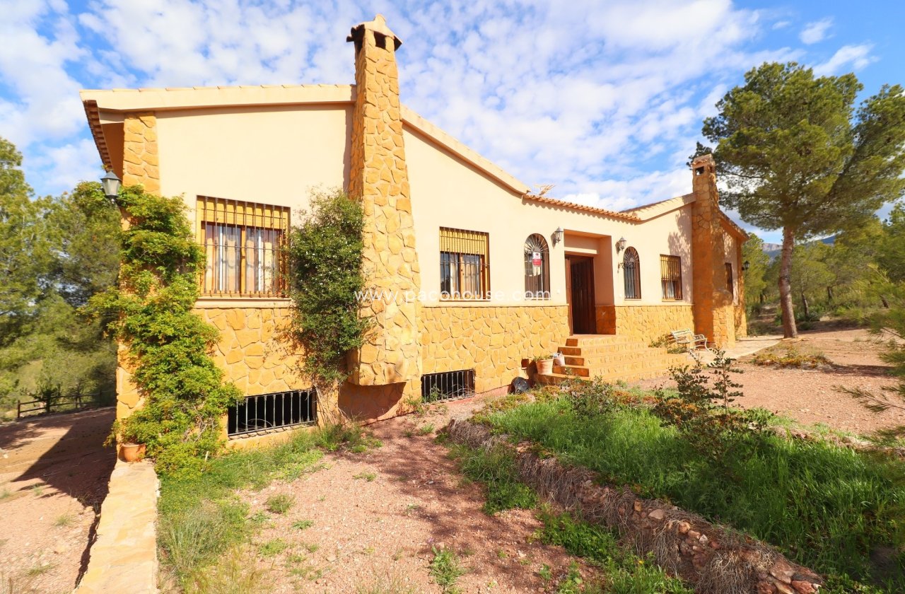 Resale - Villa -
Aledo