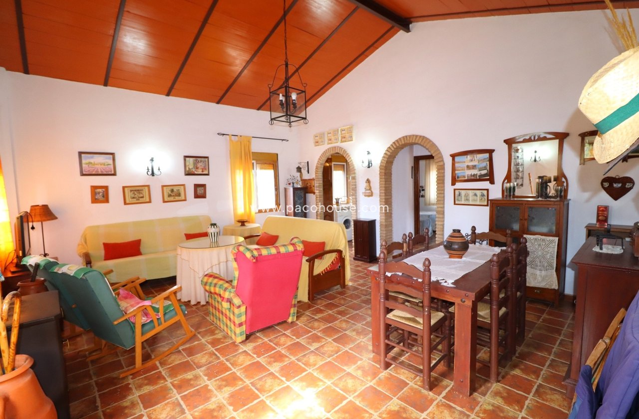 Resale - Villa -
Aledo