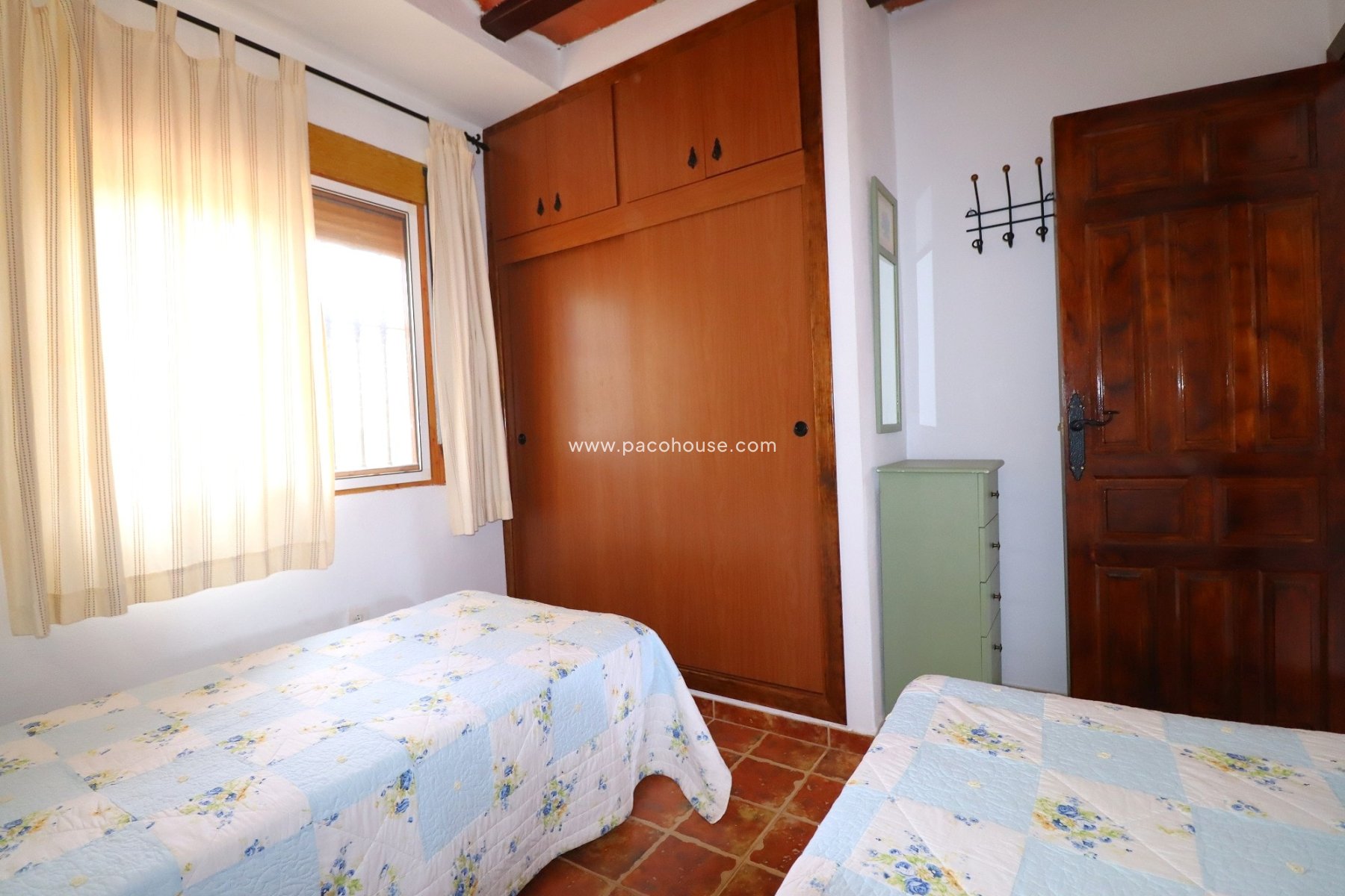 Resale - Villa -
Aledo