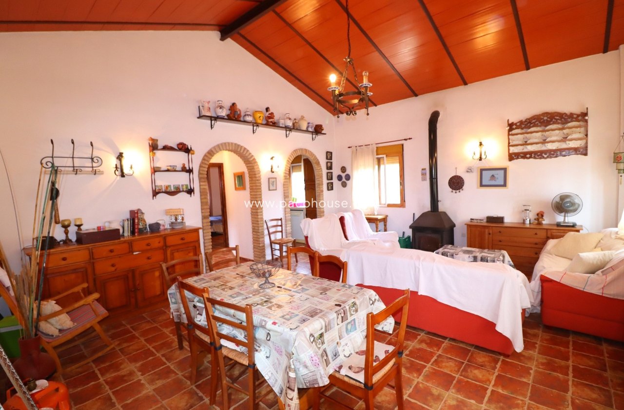 Resale - Villa -
Aledo