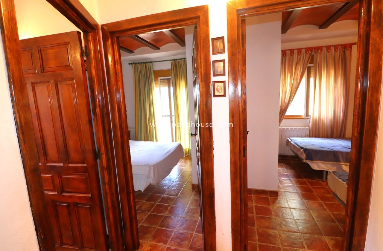 Resale - Villa -
Aledo