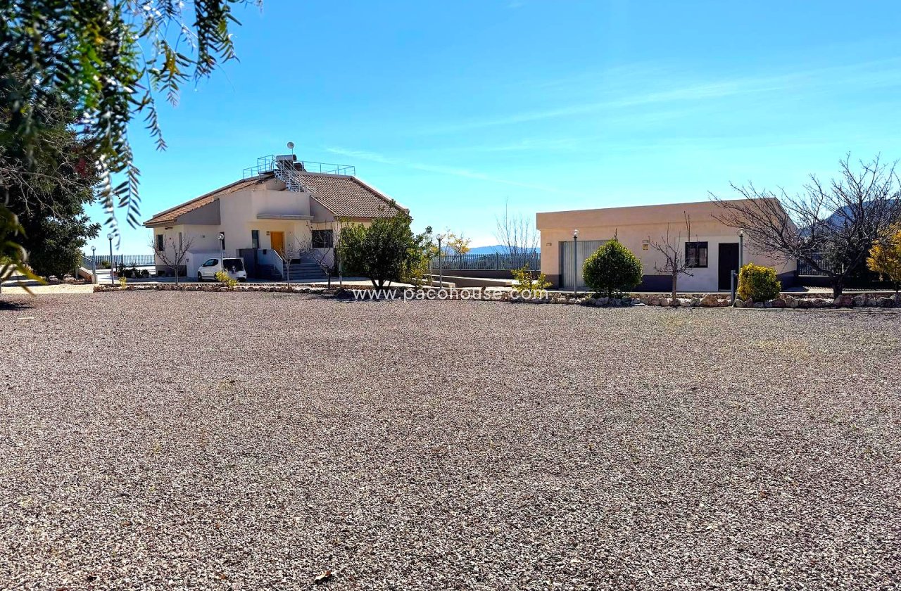 Resale - Villa -
Aledo
