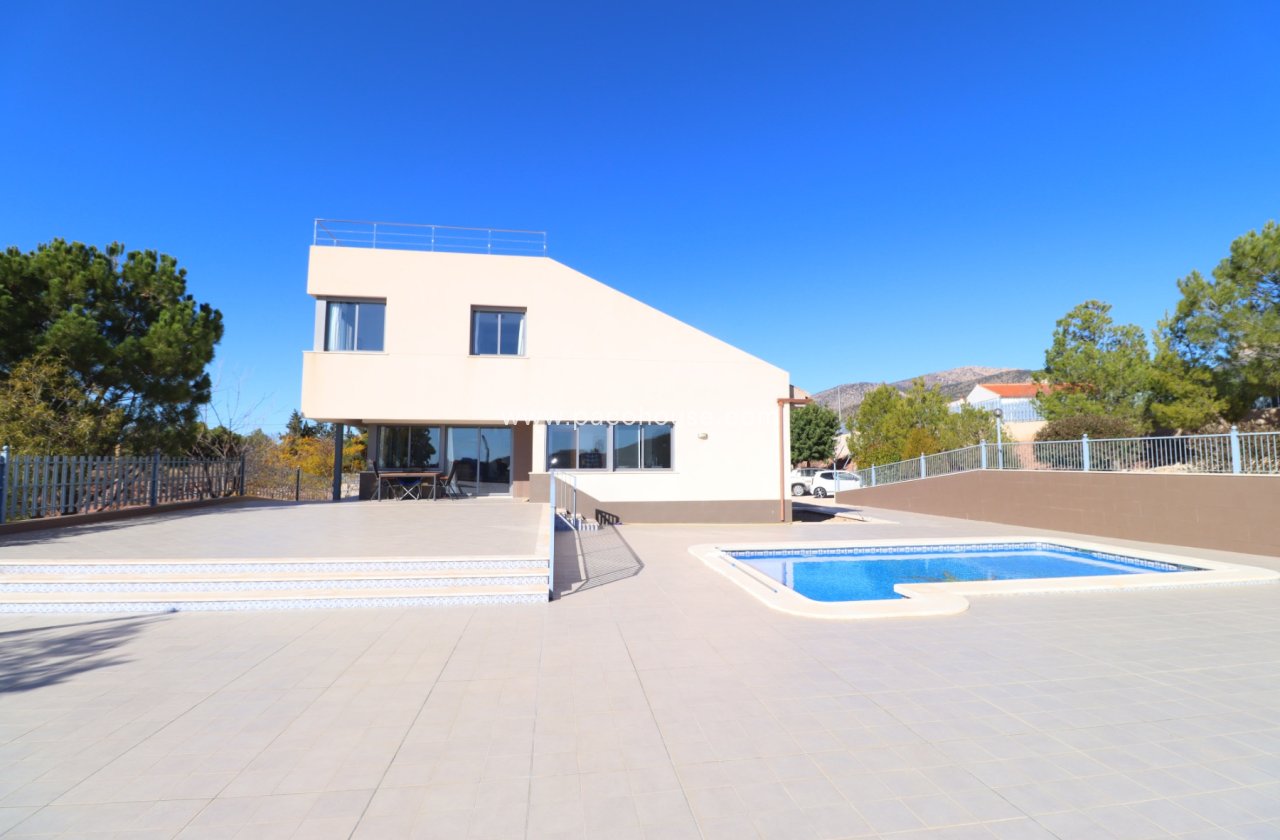 Resale - Villa -
Aledo