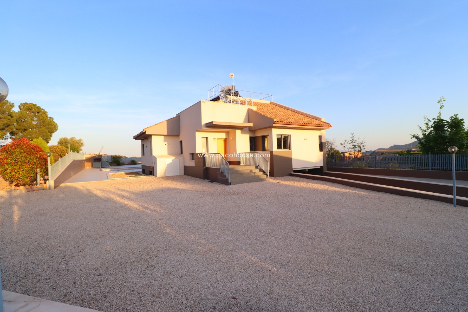 Resale - Villa -
Aledo