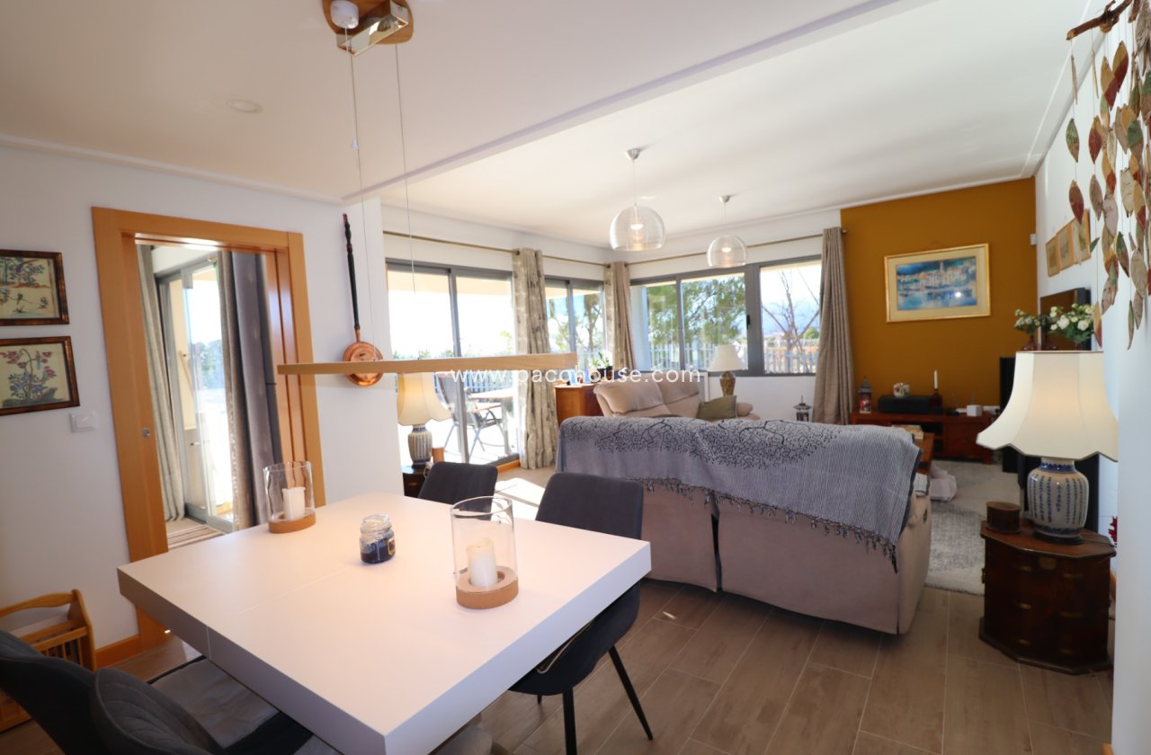 Resale - Villa -
Aledo