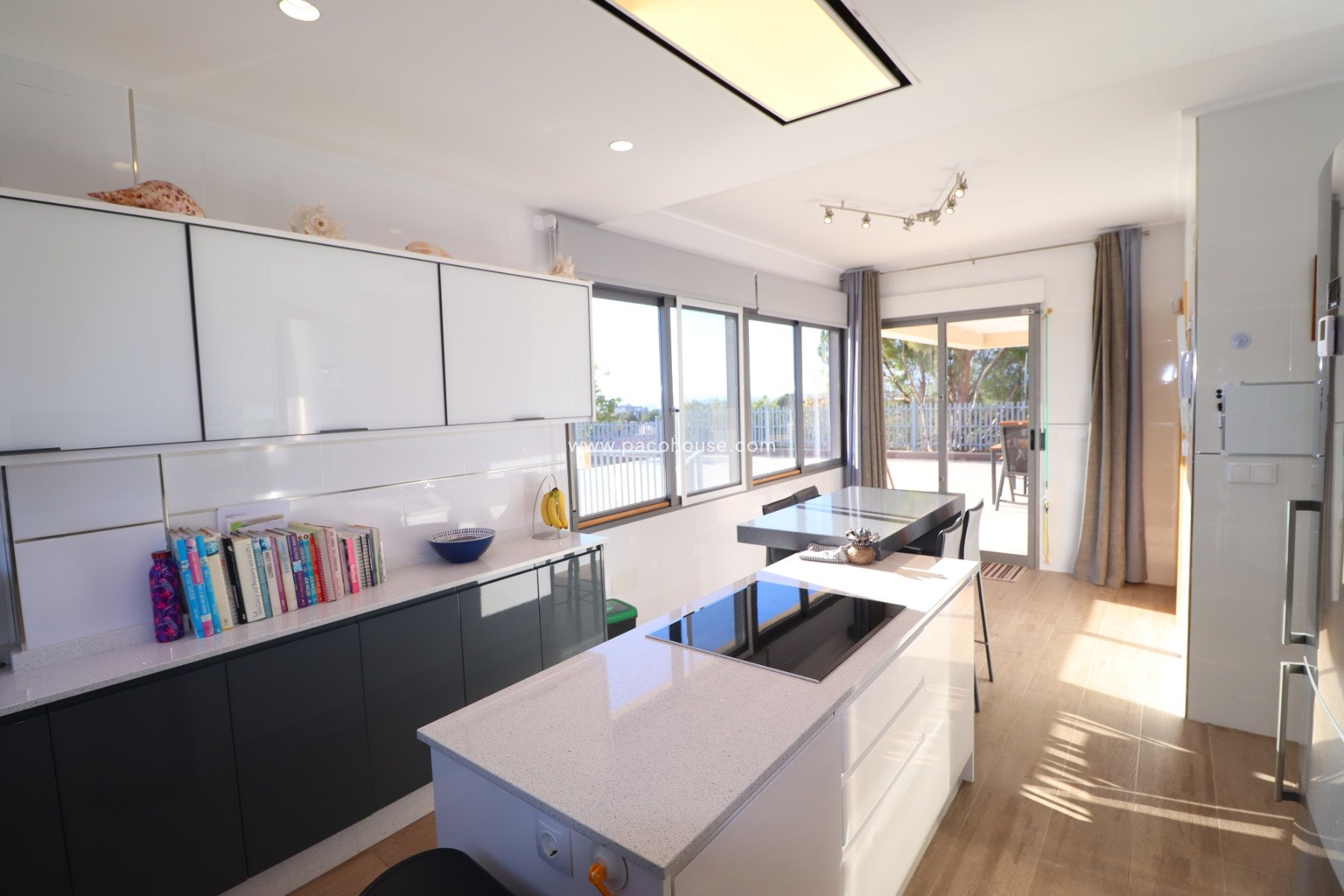 Resale - Villa -
Aledo