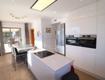 Resale - Villa -
Aledo