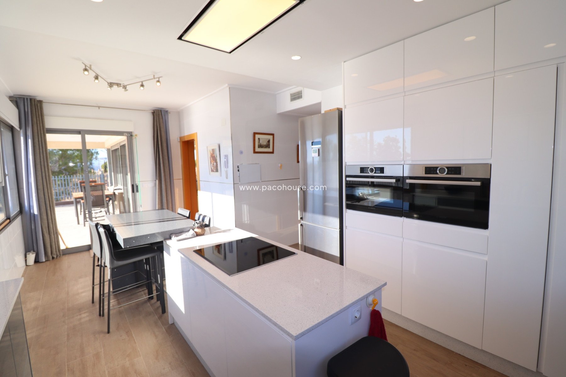Resale - Villa -
Aledo