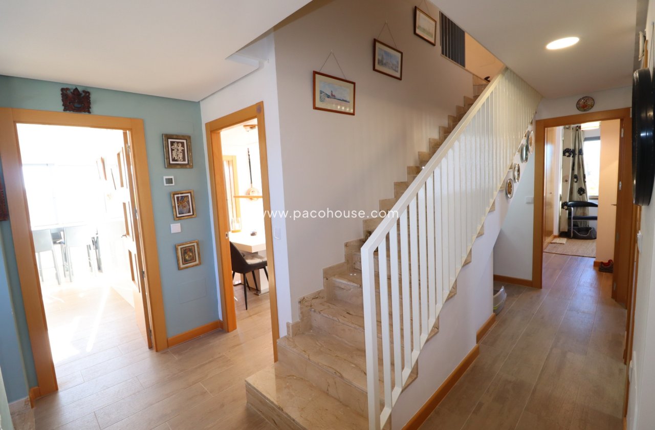 Resale - Villa -
Aledo