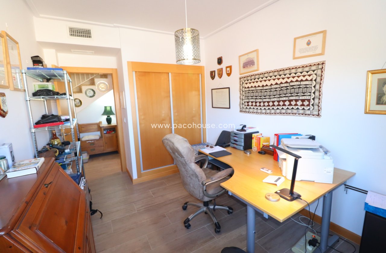 Resale - Villa -
Aledo