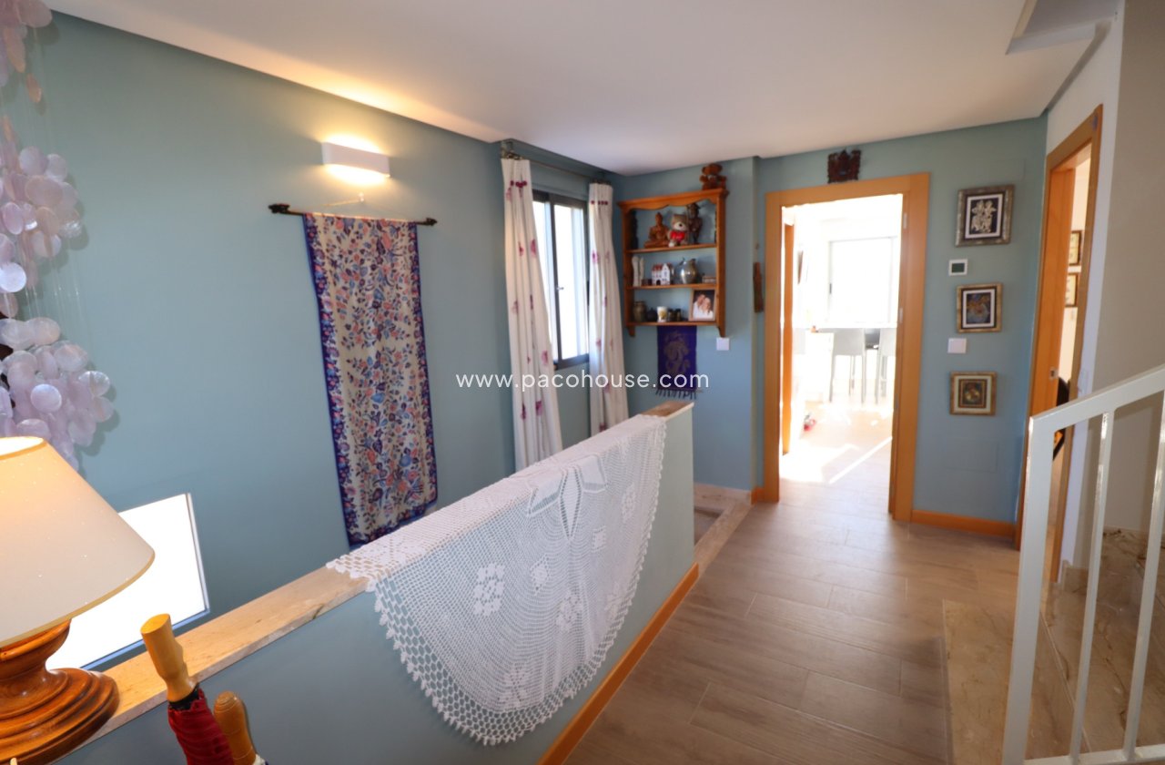 Resale - Villa -
Aledo