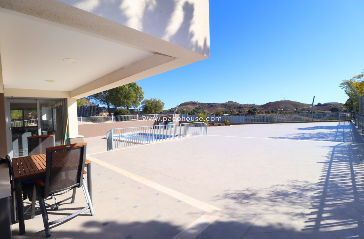 Resale - Villa -
Aledo