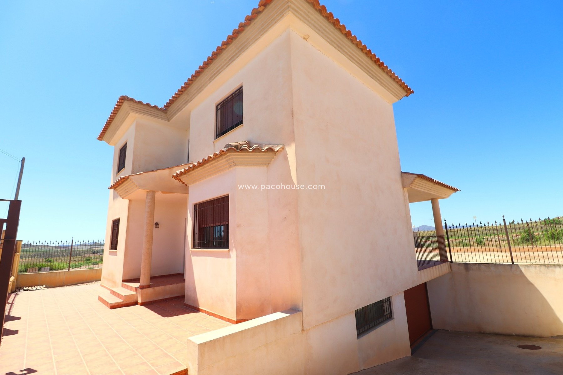 Resale - Villa -
Almendricos