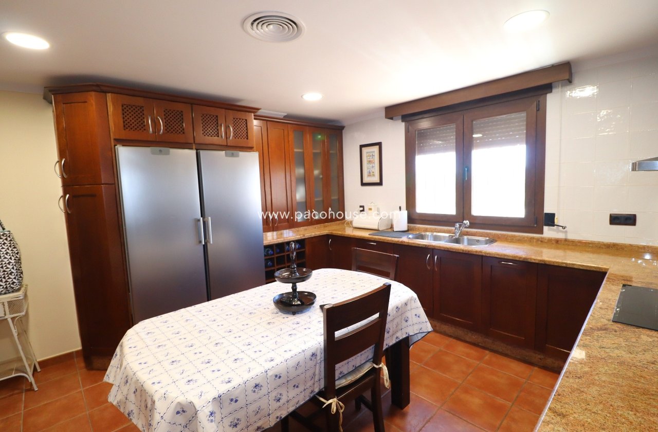 Resale - Villa -
Almendricos