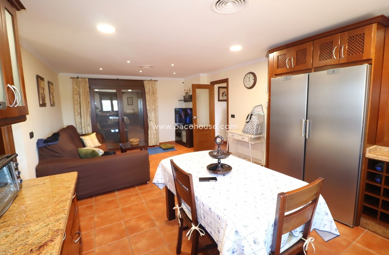 Resale - Villa -
Almendricos