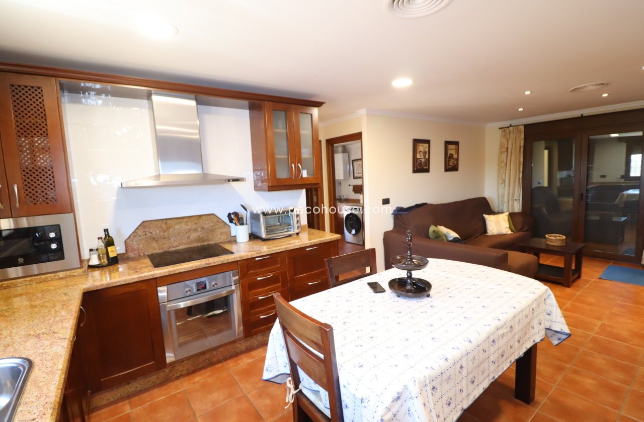 Resale - Villa -
Almendricos