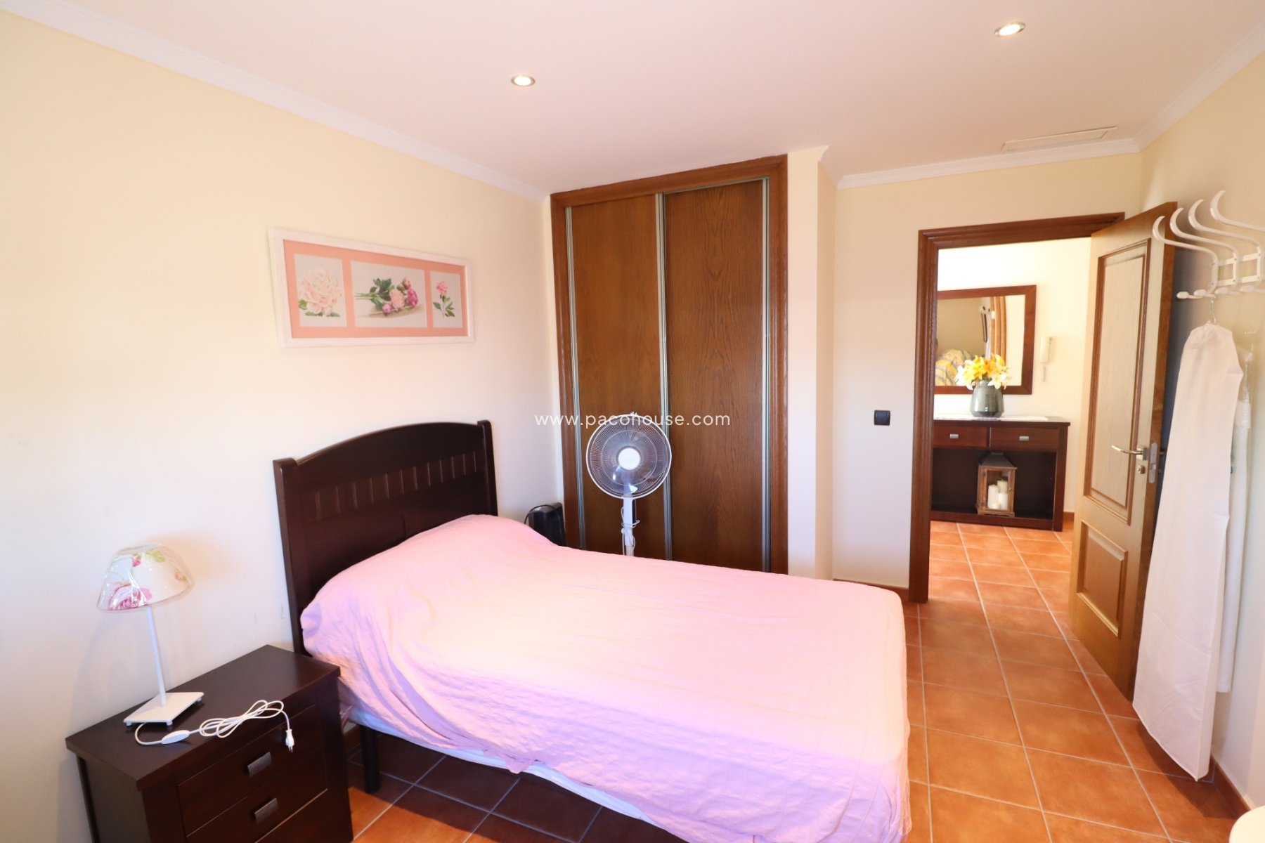 Resale - Villa -
Almendricos