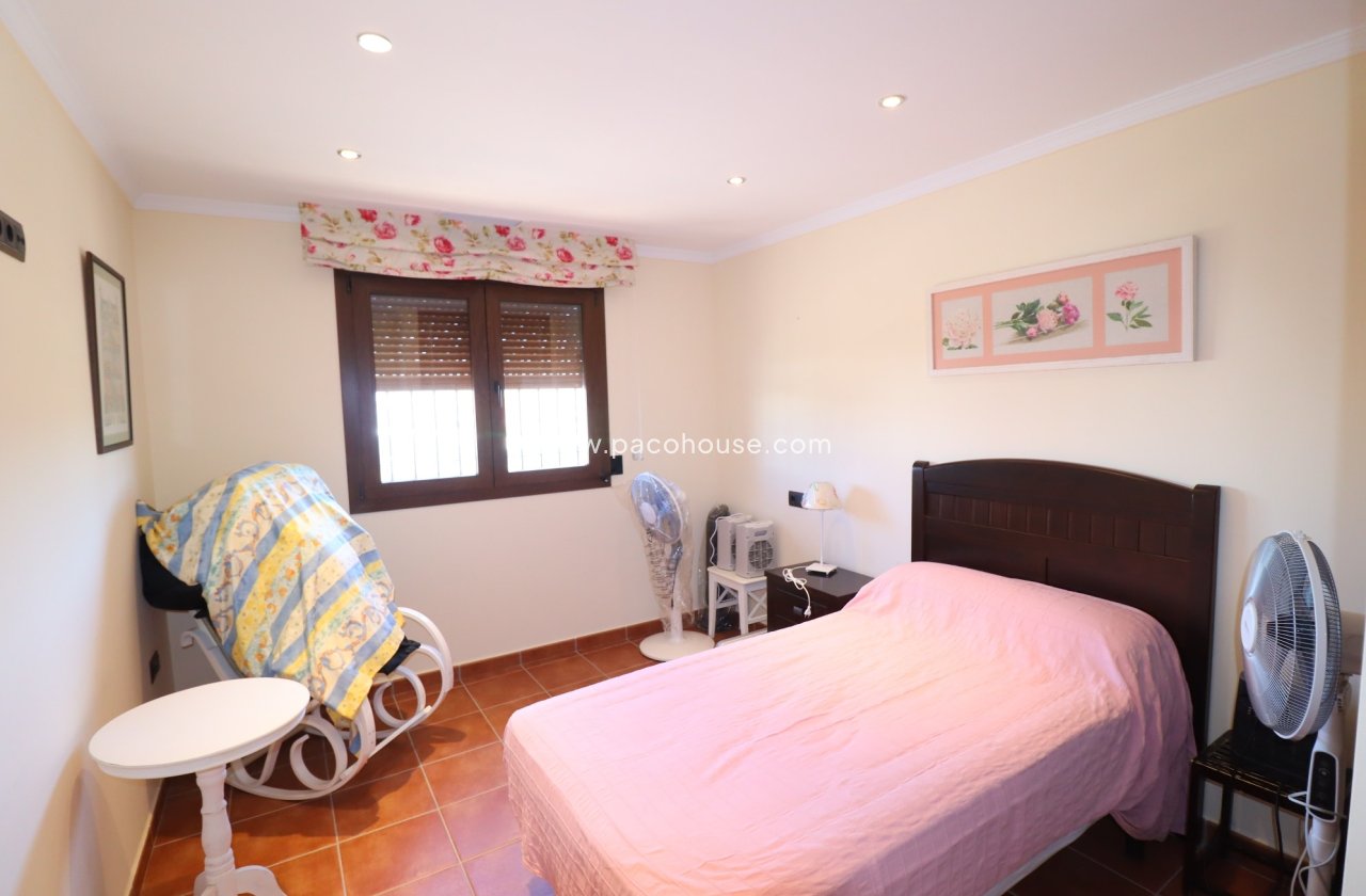 Resale - Villa -
Almendricos