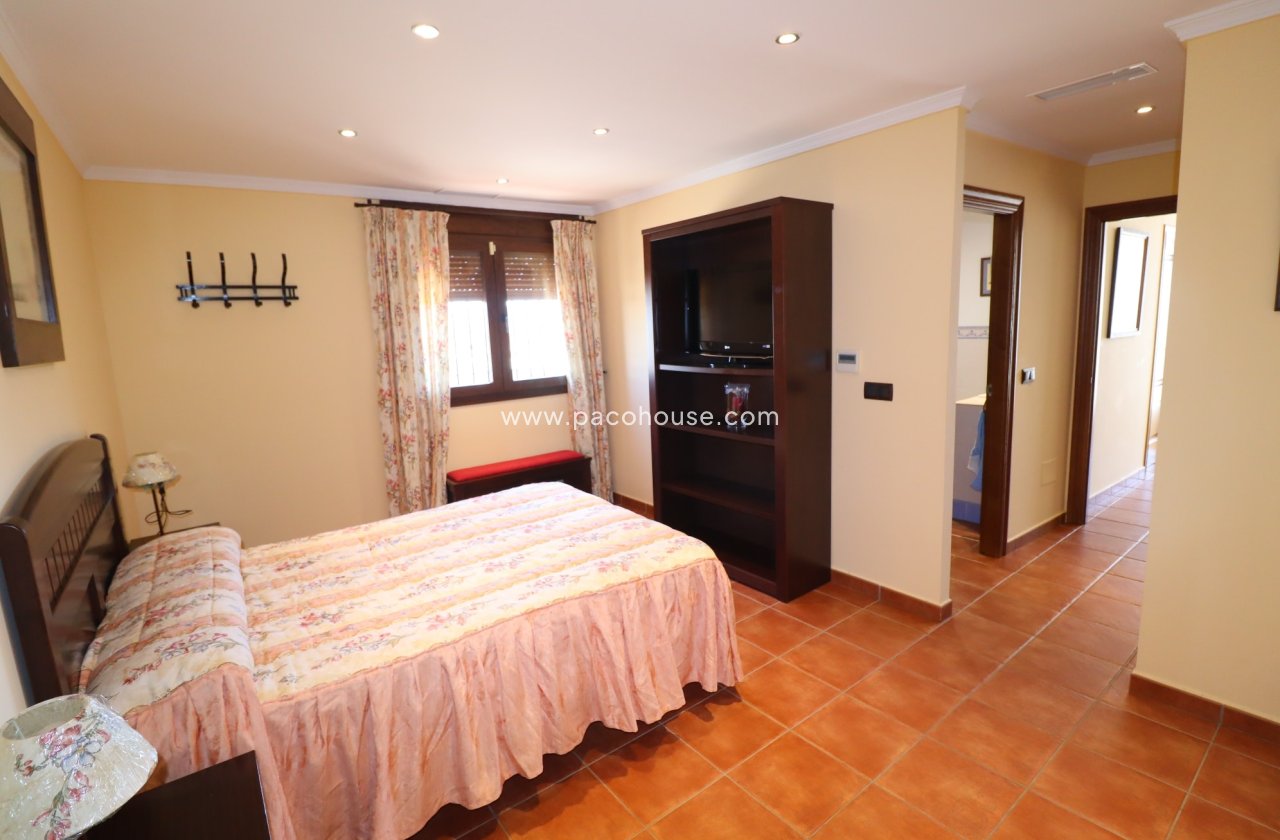 Resale - Villa -
Almendricos